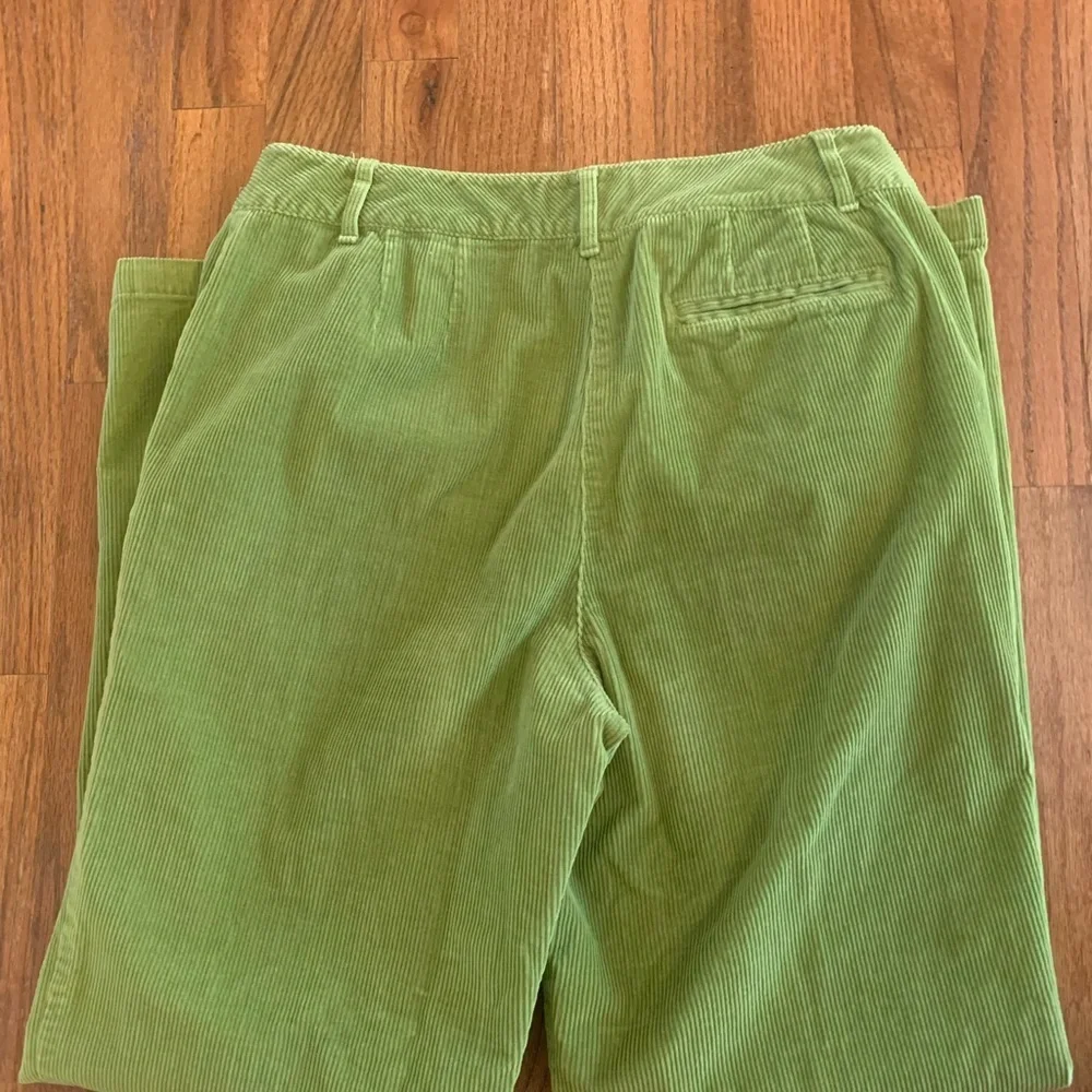 Talbots Spring Green Corduroy Pants, size 8P